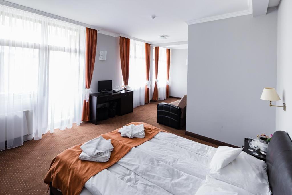 Hotel Opal Zalau Zalău Exterior foto